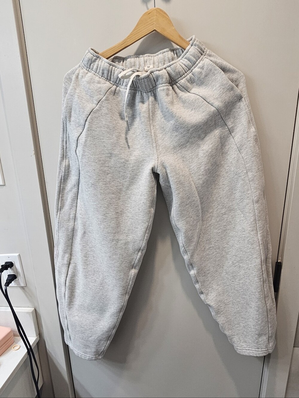 2 Piece Set :Lululemon Cropped Hoodie & Barrel-Leg Pant Xs - Picture 12 of 16